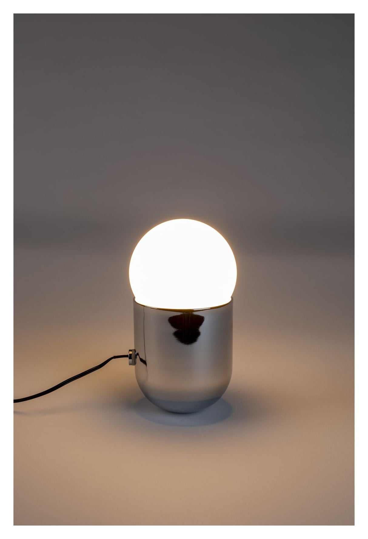 Zuiver Gio bordslampa - Chrome