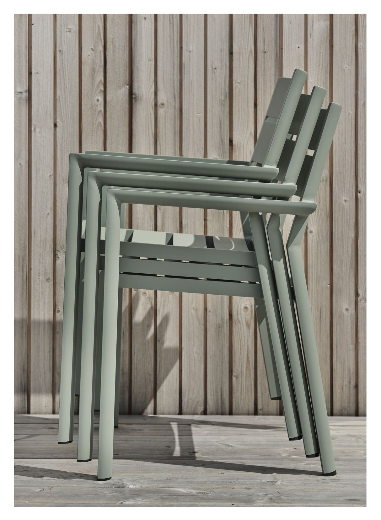 Delia Garden Chair w. arm, grön metall