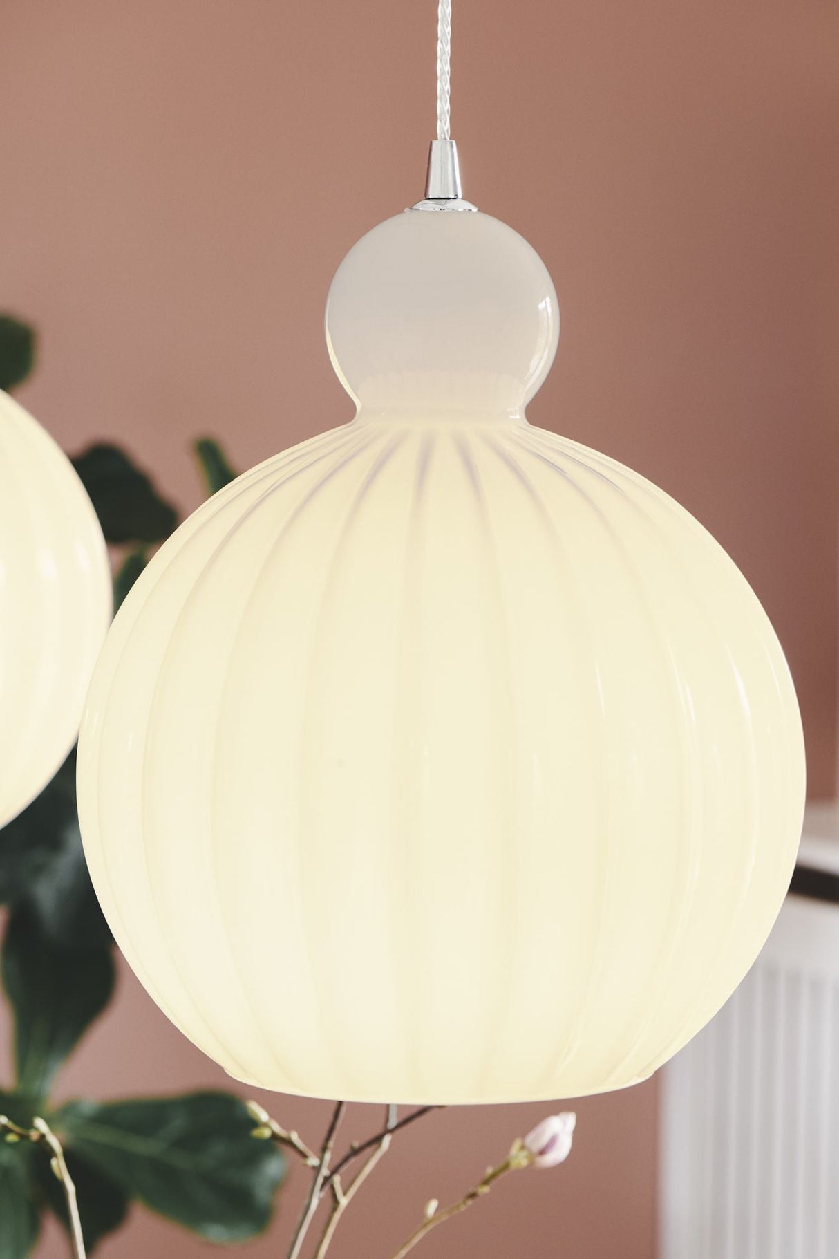 Halo Design Ball Pendant Luminaire Ø32, Opal