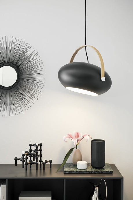 Halo Design D.C Pendant Ø26, svart w/ek 250 cm kabel