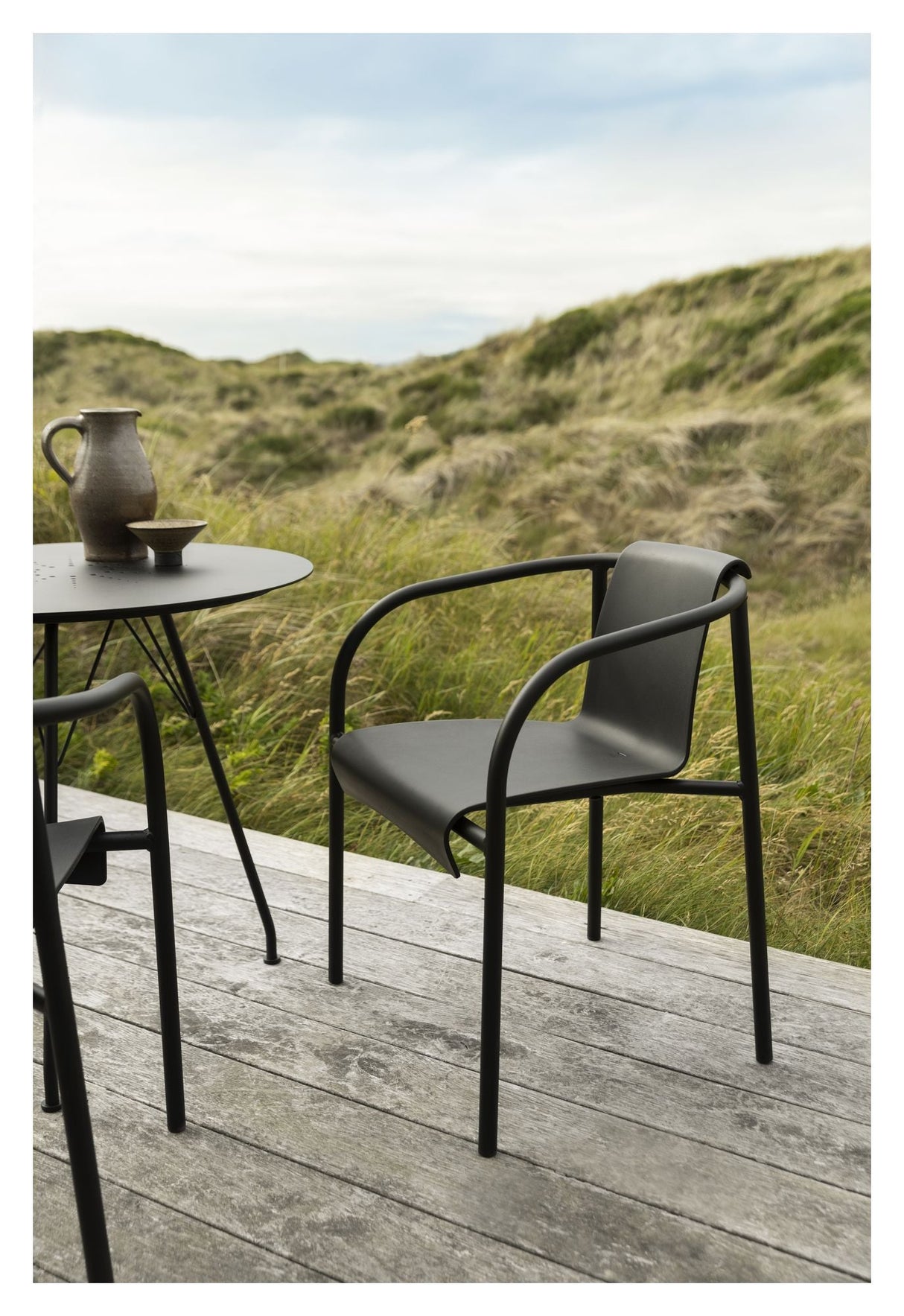 Nami Garden Chair w. arm, svart