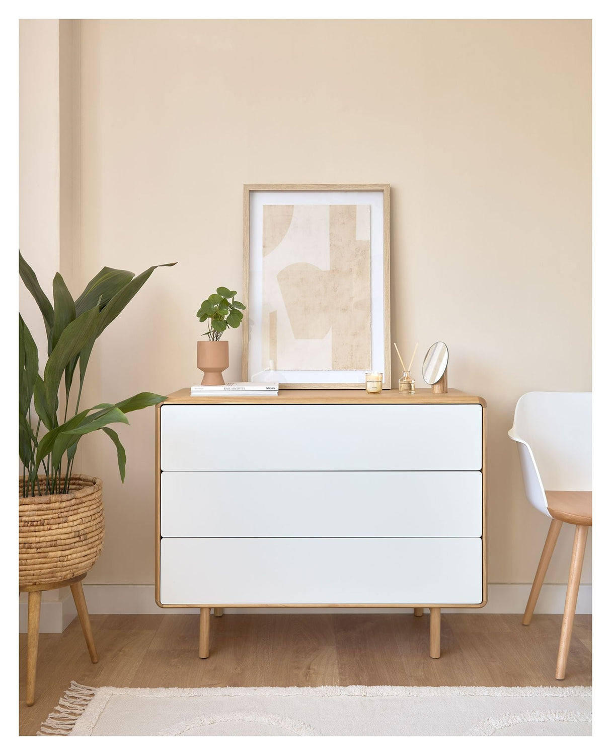 Anielle Chest w. 3 lådor, aska/faner