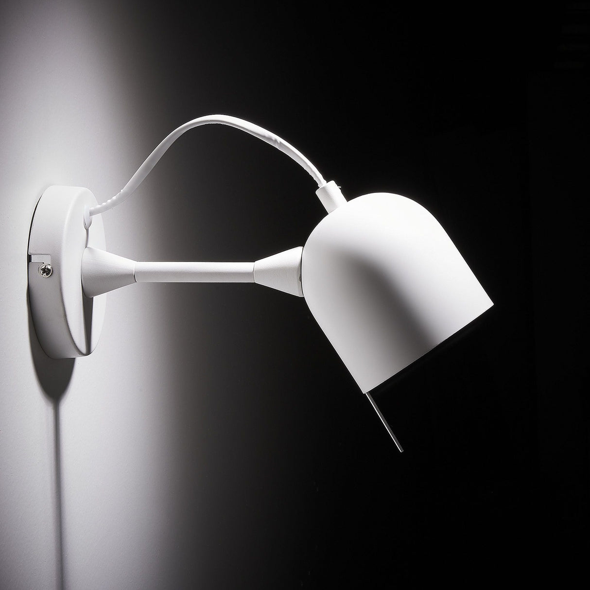 Liang Wall Lamp White