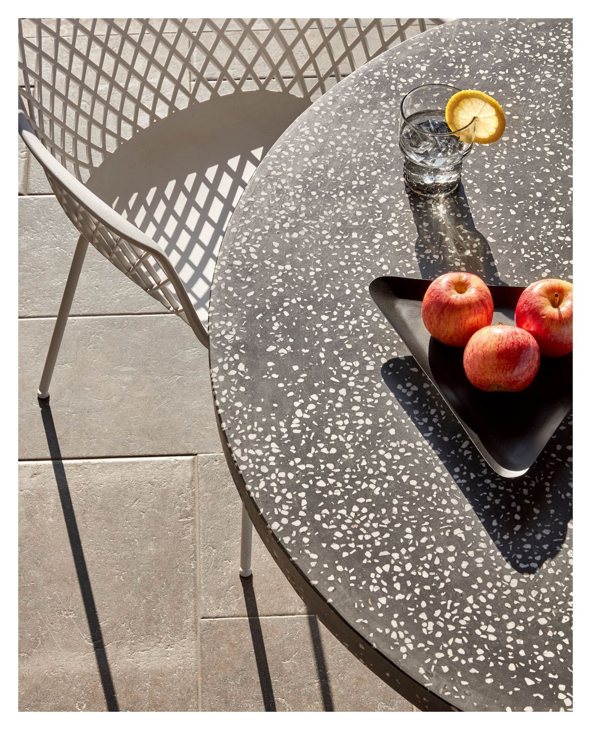 Shanelle Garden Table Ø120, Black Terrazzo