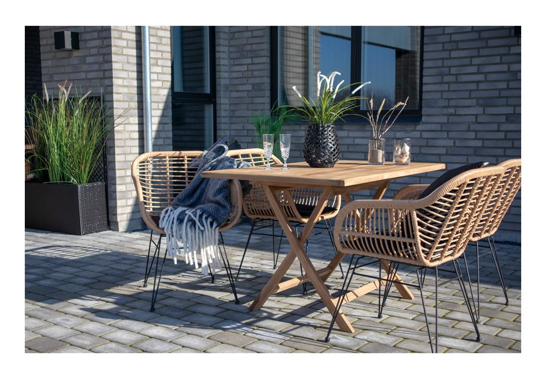 Trieste Garden Chair med svart kudde, Polyrattan