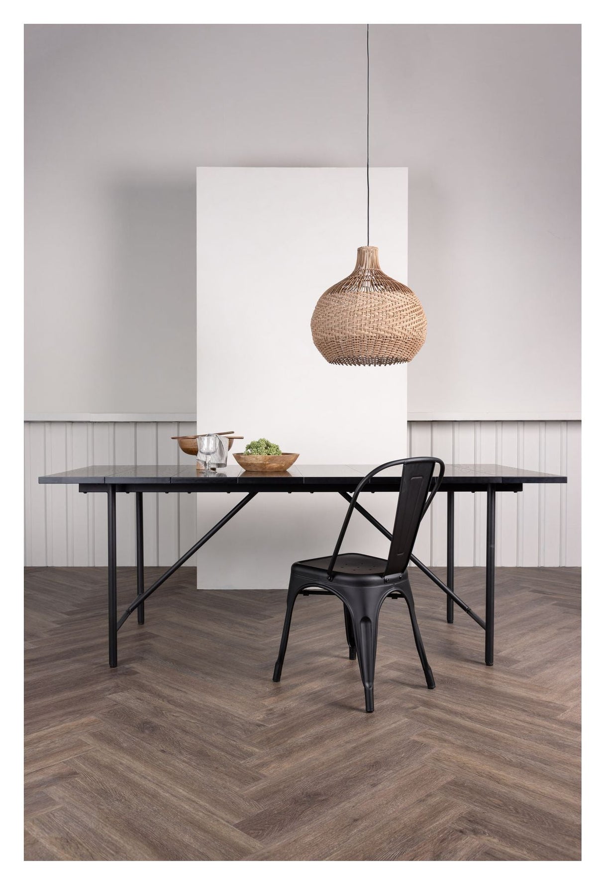 Astrid matbord, 200 x 75, Mat Black MDF med faner