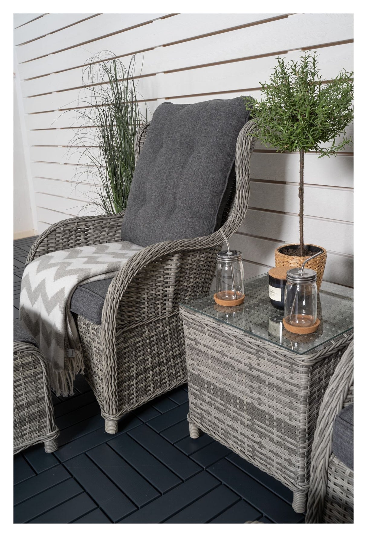 Vikelund Wicker Chairs Set, Gray w. Gråsky